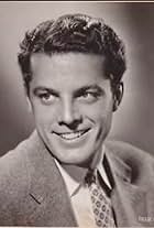 Foto de Michael St. Angel pareja de Marjorie Holliday